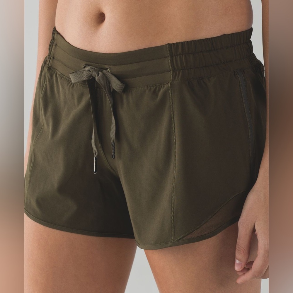 LULULEMON Hotty Hot Short